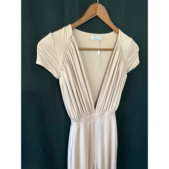 Sean with Ohpolly.com NWOT Wide Leg Jumpsuit 2 Tan Ruched Low Cut City Chic - Picture 3 of 14